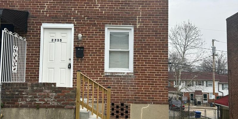 Baltimore House: 2735 Bookert Dr