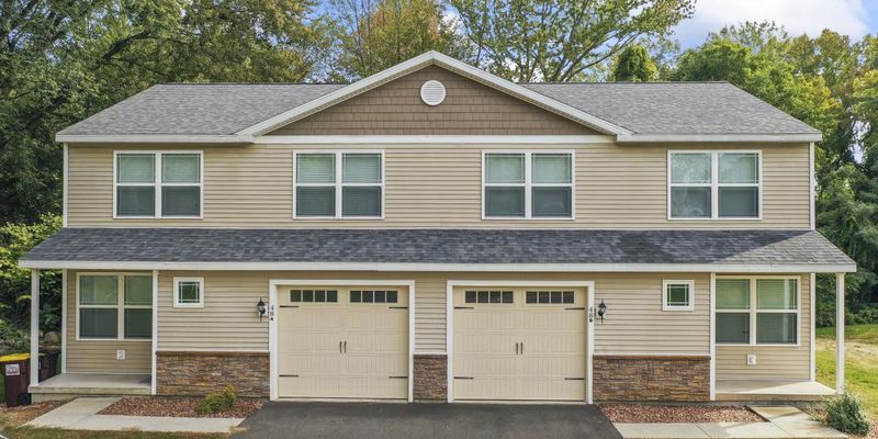 Clifton Park Townhome: 54 Plank Rd