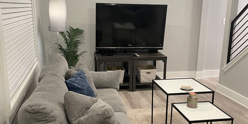 Greenville Apartment: 1 Craven St