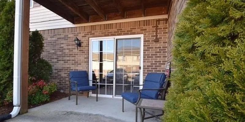 Louisville Apartment: 11913 N Tazwell Dr