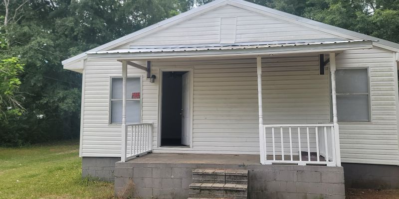 Dothan House: 506 E Spring St