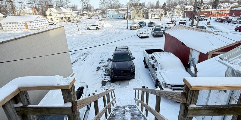 Bremen Apartment: 121 W Plymouth St