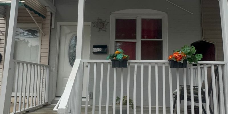 READING House: 1014 Pear St