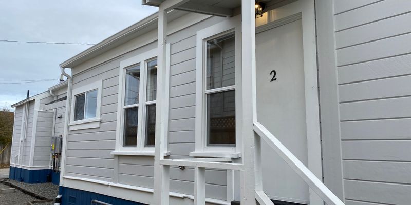 Eureka Apartment: 921 I St