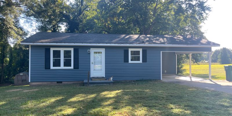 Boonville House: 122 Sizemore Ave