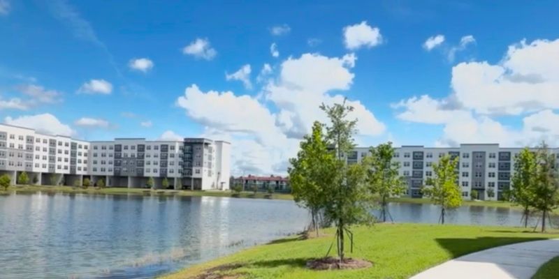 Orlando Apartment: 5587 Millenia Blvd
