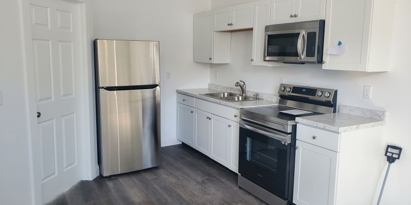 Dubuque Apartment: 308 Hill St