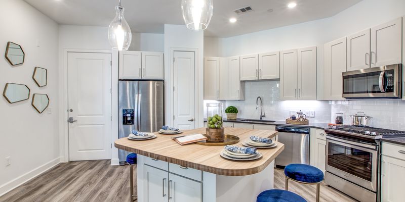 Houston Apartment: 11200 Lockwood Rd