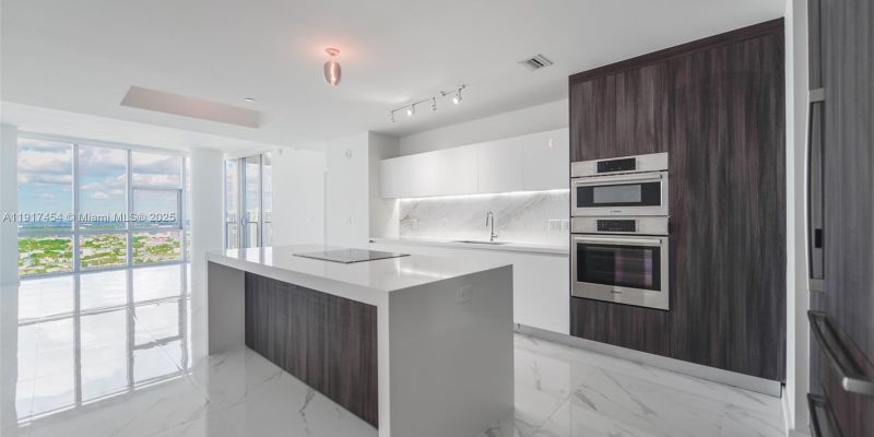 Miami Apartment: 851 NE 1st Ave