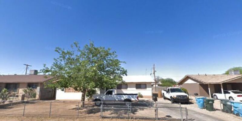 Phoenix House: 5614 South Vista Grande