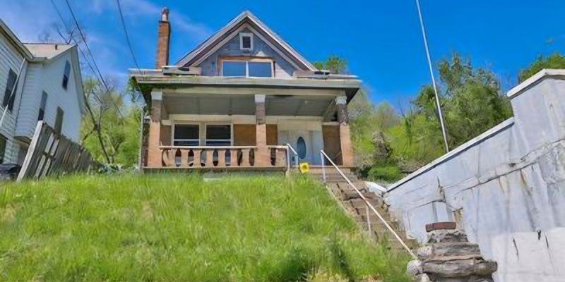 Cincinnati House: 3154 River Rd