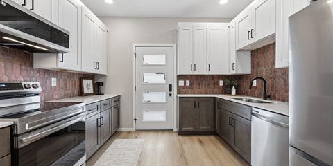918_7th_St_SE (35 of 62).jpg