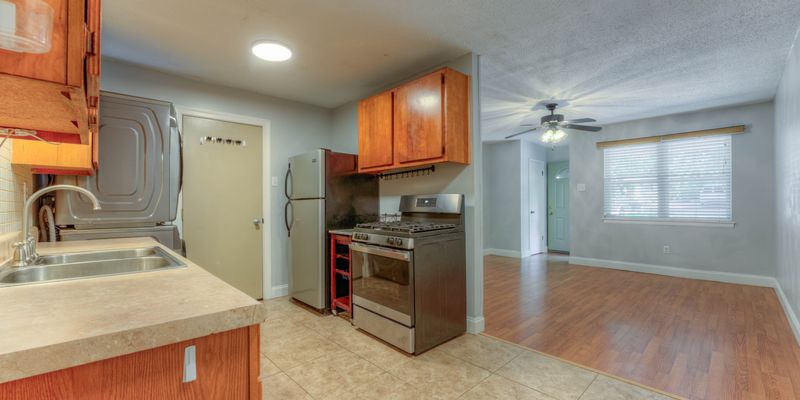 Memphis Multiplex: 779/781 Metcalf Place