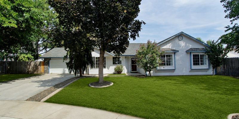 Nampa House: 608 Smith Ct