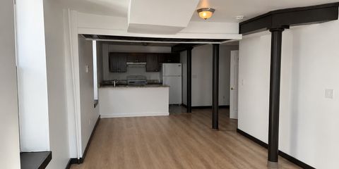 37 S.Main_12 Living2.jpeg