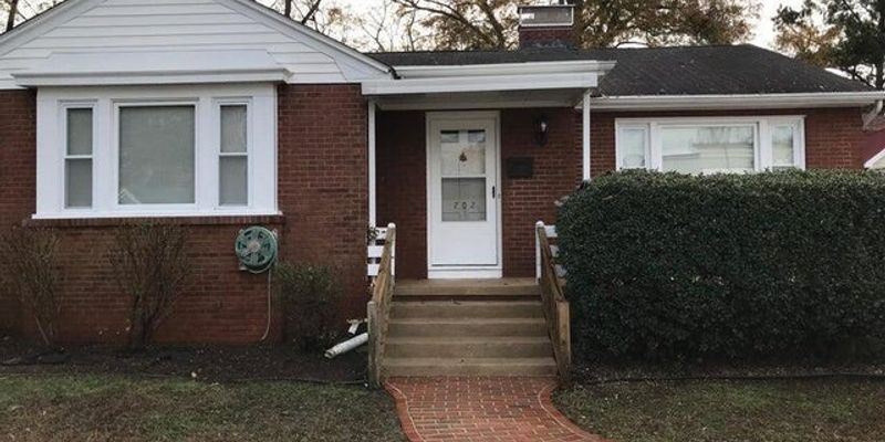greenville House: 702 E 3rd street