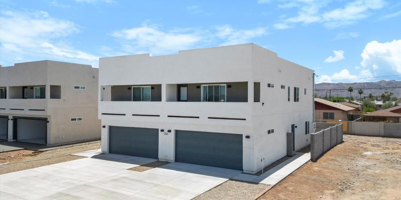 Phoenix House: 2551 E Broadway Rd