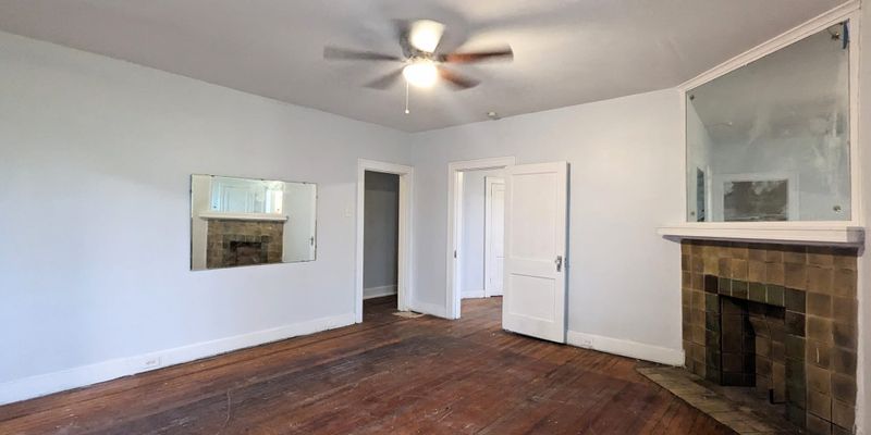 Pittsburgh Apartment: 2120 Bedford Ave, Pittsburgh, PA 15219