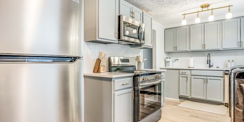2203 DeLesseps 2-7.jpg