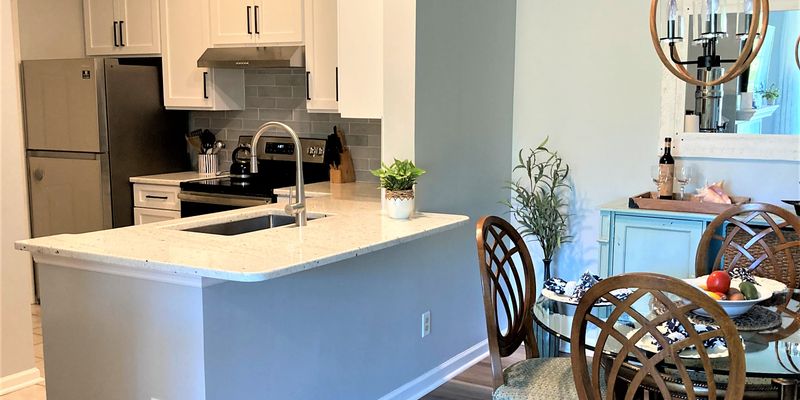 Mount Pleasant Condo: 1600 Long Grove Dr