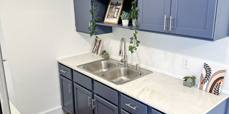 Des Moines Apartment: 2600 Kingman Blvd