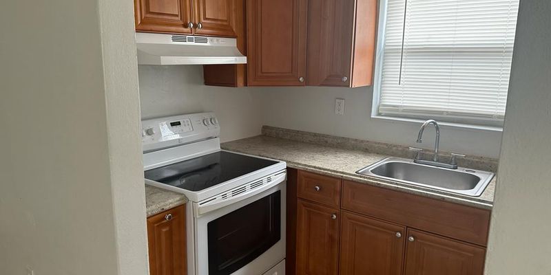 Miramar Apartment: 7311 Venetian St