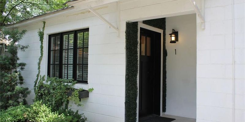 Atlanta House: 1205 Standard Dr NE