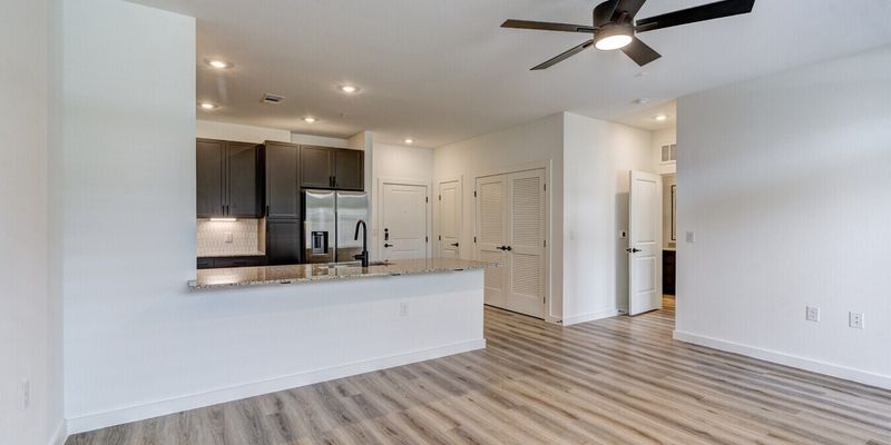 Katy Apartment: 4000 Anserra Trl