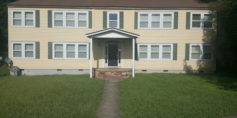 Marietta Apartment: 595 Colonial Circle Southeast