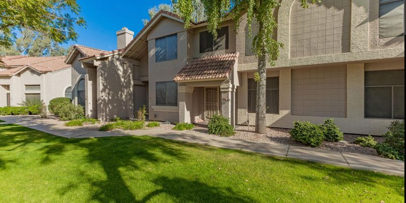 Chandler Townhome: 500 N Roosevelt Ave 115