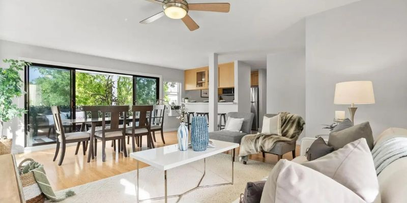 San Mateo Apartment: 1919 Alameda de las Pulgas