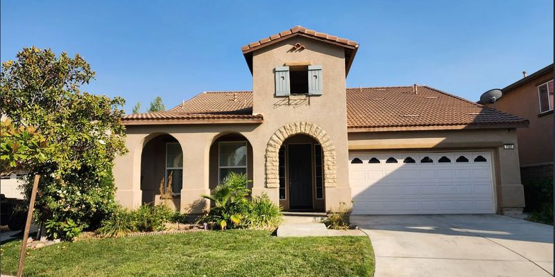 Hemet House: 1560 Gazebo Ln