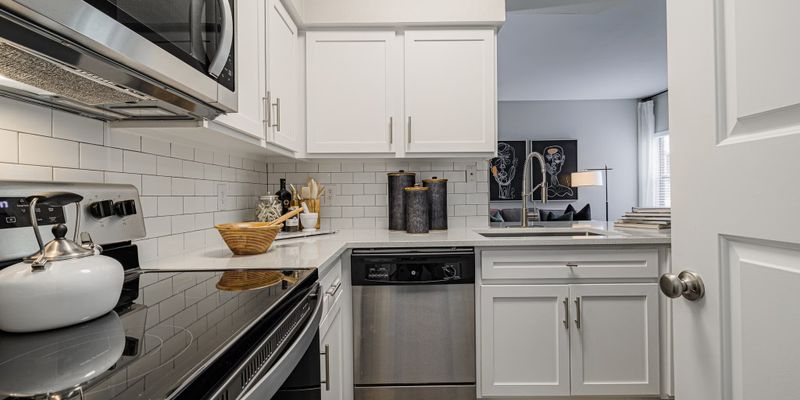 Webster Apartment: 499 Pennsylvania Ave