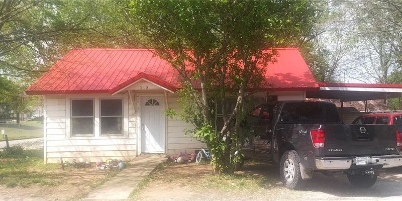 Huntsville House: 310 Drake Ave