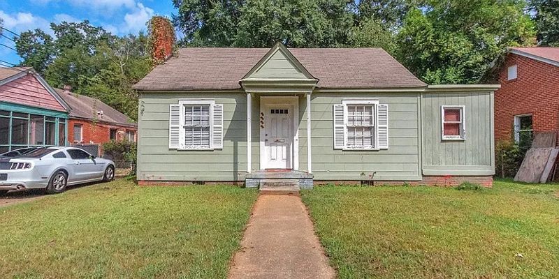 Montgomery House: 2721 Spann Pl