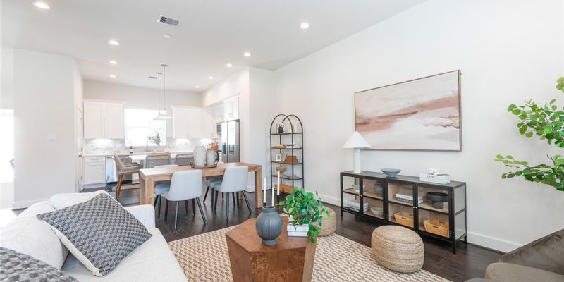 Houston House: 5506F Wheatley St