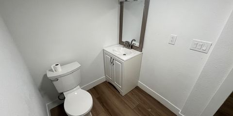Bathroom 2.JPEG