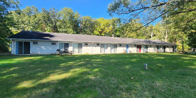 Paw Paw Apartment: 52715 35 1/2 St