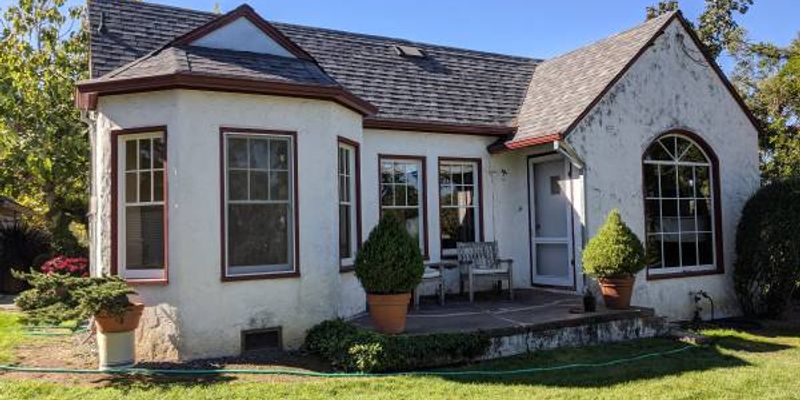 Santa Rosa House: 5525 Melita Rd