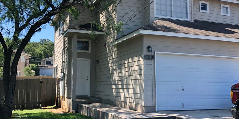 San Marcos Multiplex: 129-131 Cedargrove