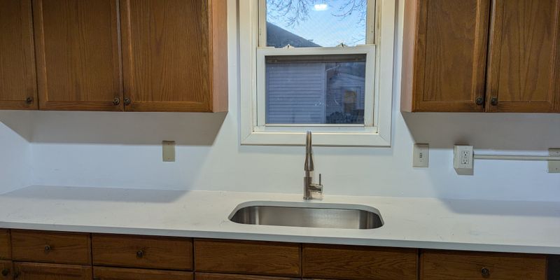 Bristol House: 141 6th St