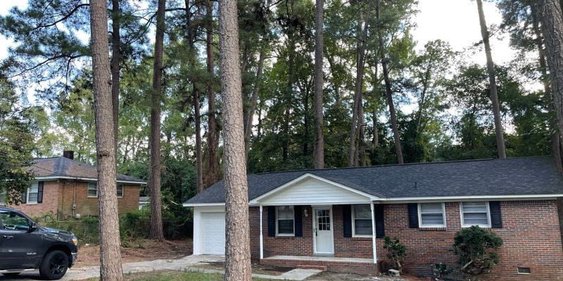 Columbia House: 1132 Mandel Dr
