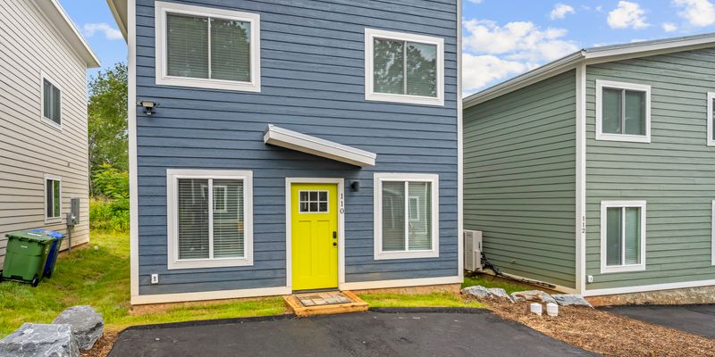 Asheville House: 110 Lager Ln