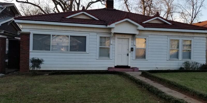 Bessemer House: 1714 Dartmouth Ave