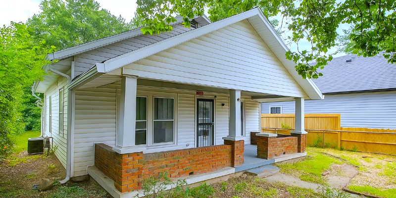 Indianapolis House: 849 S Belleview Pl