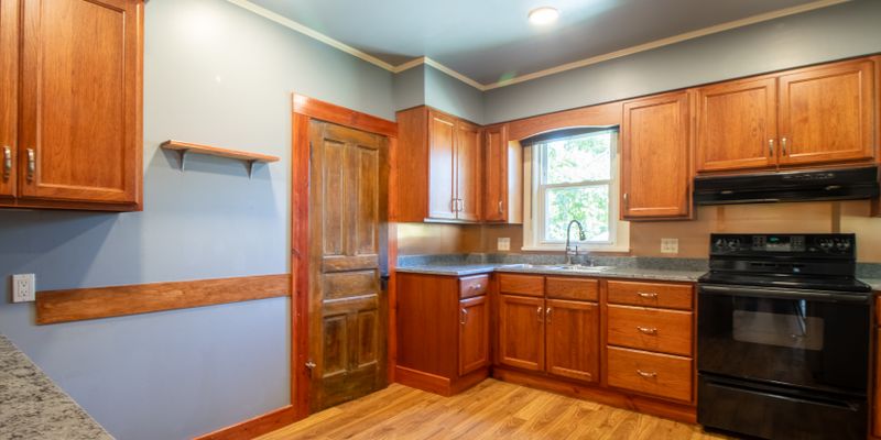 Galesburg Apartment: 265 Duffield Ave