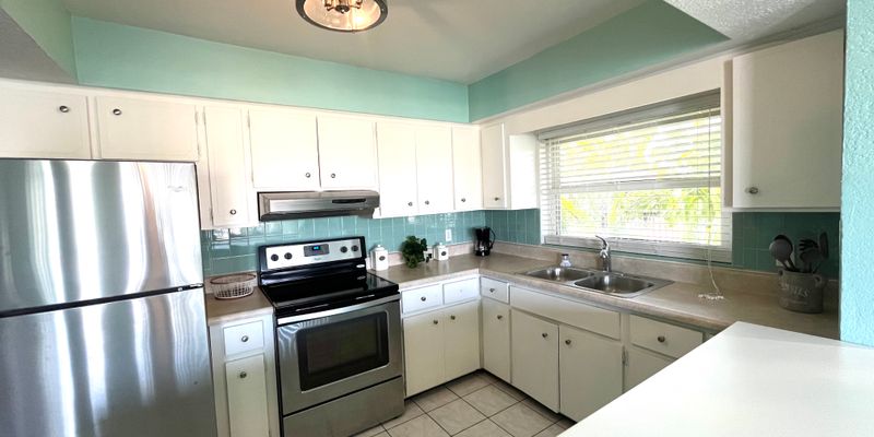 Madeira Beach Apartment: 515 129th Ave E