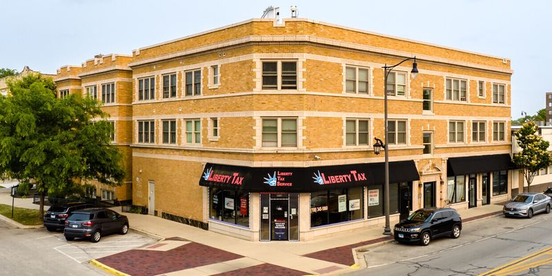 Maywood Apartment: 903 S 5th Ave