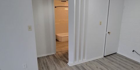 dinette.jpg