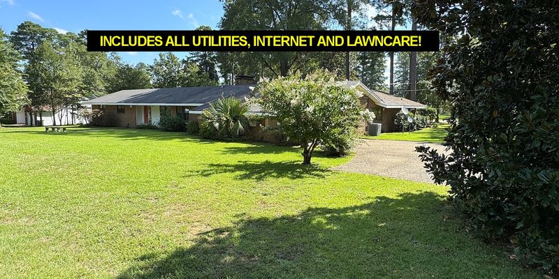 Ruston House: 102 N Pinecrest Dr